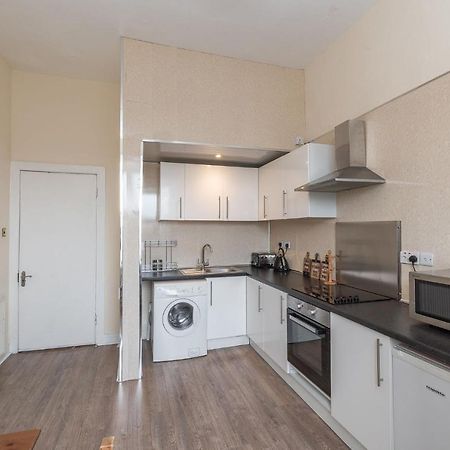 Spacious Ensuite Rooms In Edinburgh City Centre - Excellent Location Exterior photo
