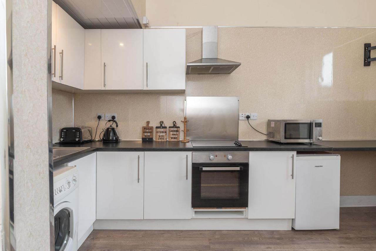 Spacious Ensuite Rooms In Edinburgh City Centre - Excellent Location Exterior photo
