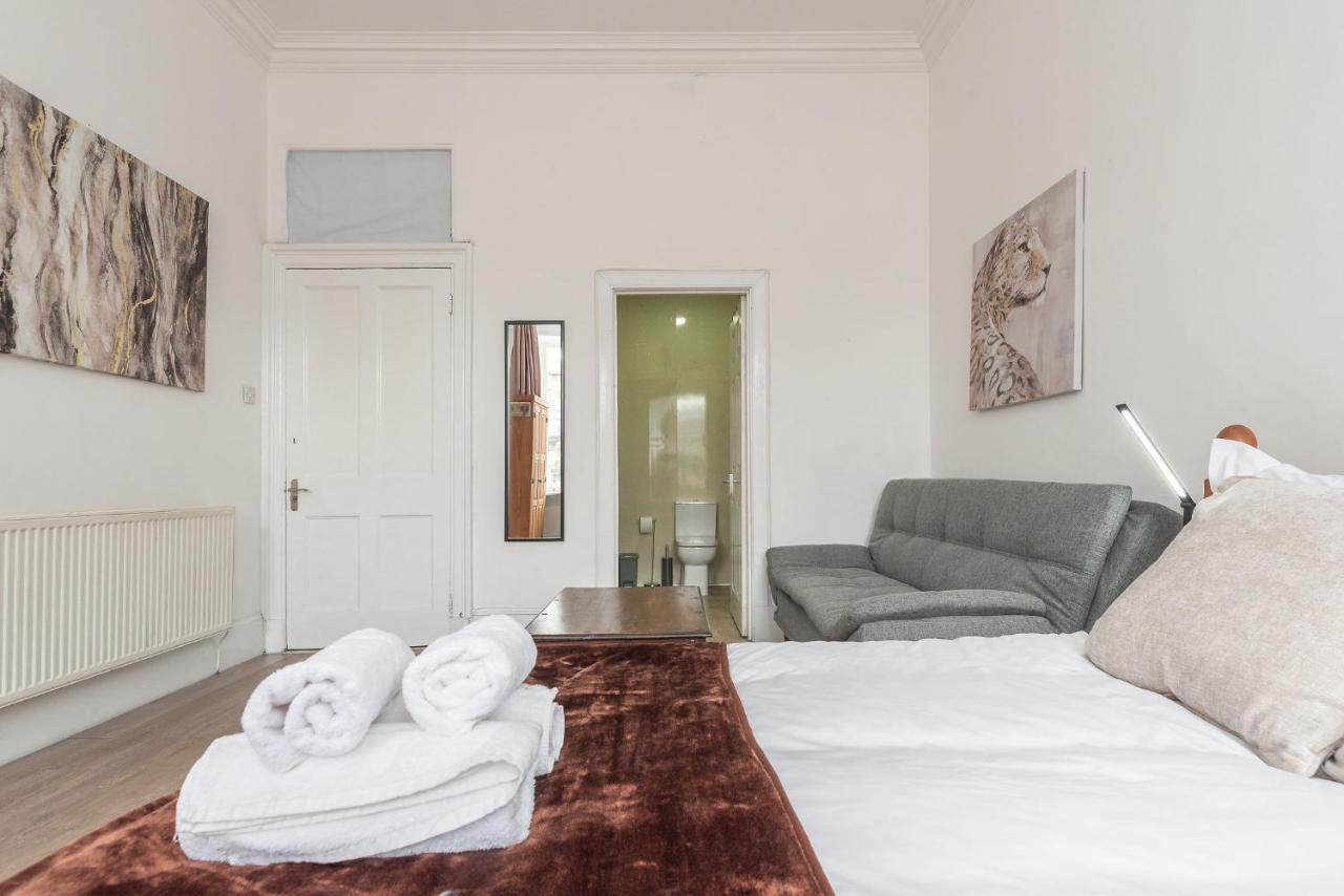 Spacious Ensuite Rooms In Edinburgh City Centre - Excellent Location Exterior photo