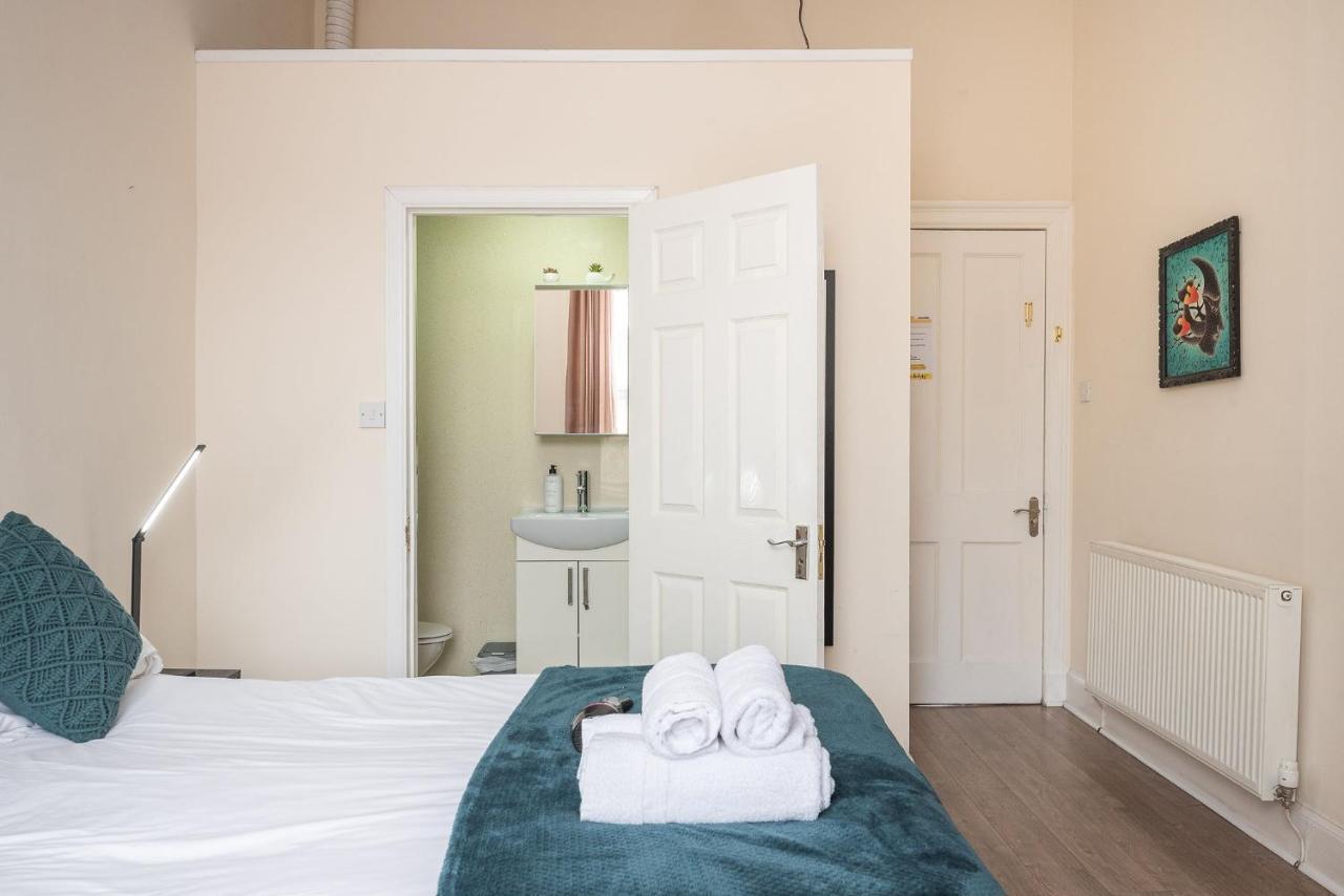Spacious Ensuite Rooms In Edinburgh City Centre - Excellent Location Exterior photo