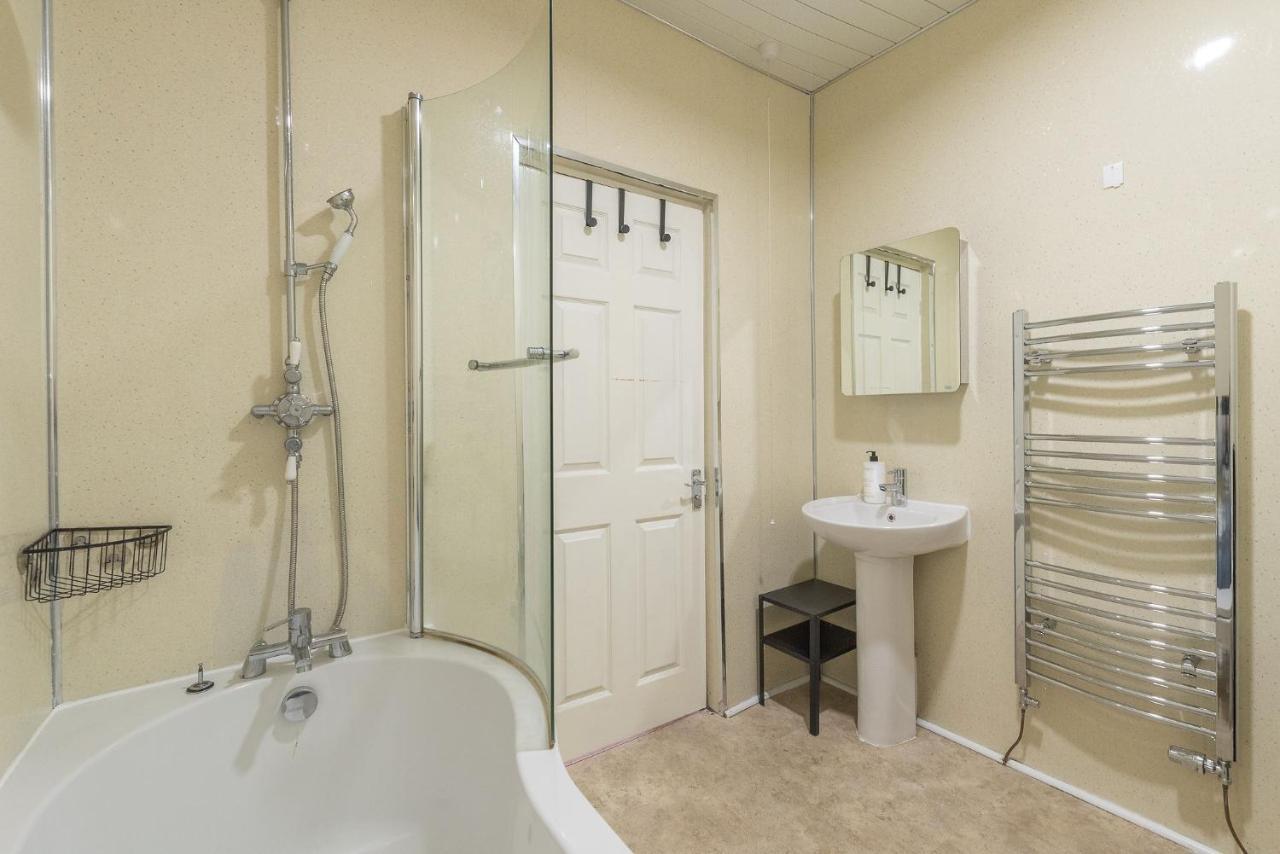 Spacious Ensuite Rooms In Edinburgh City Centre - Excellent Location Exterior photo