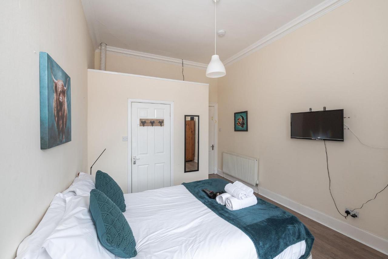 Spacious Ensuite Rooms In Edinburgh City Centre - Excellent Location Exterior photo