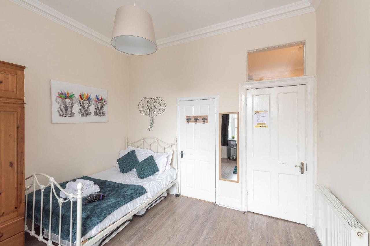 Spacious Ensuite Rooms In Edinburgh City Centre - Excellent Location Exterior photo