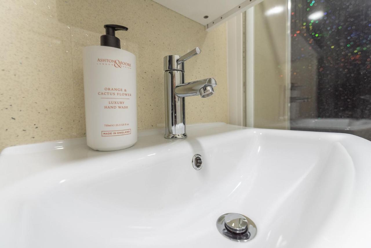 Spacious Ensuite Rooms In Edinburgh City Centre - Excellent Location Exterior photo